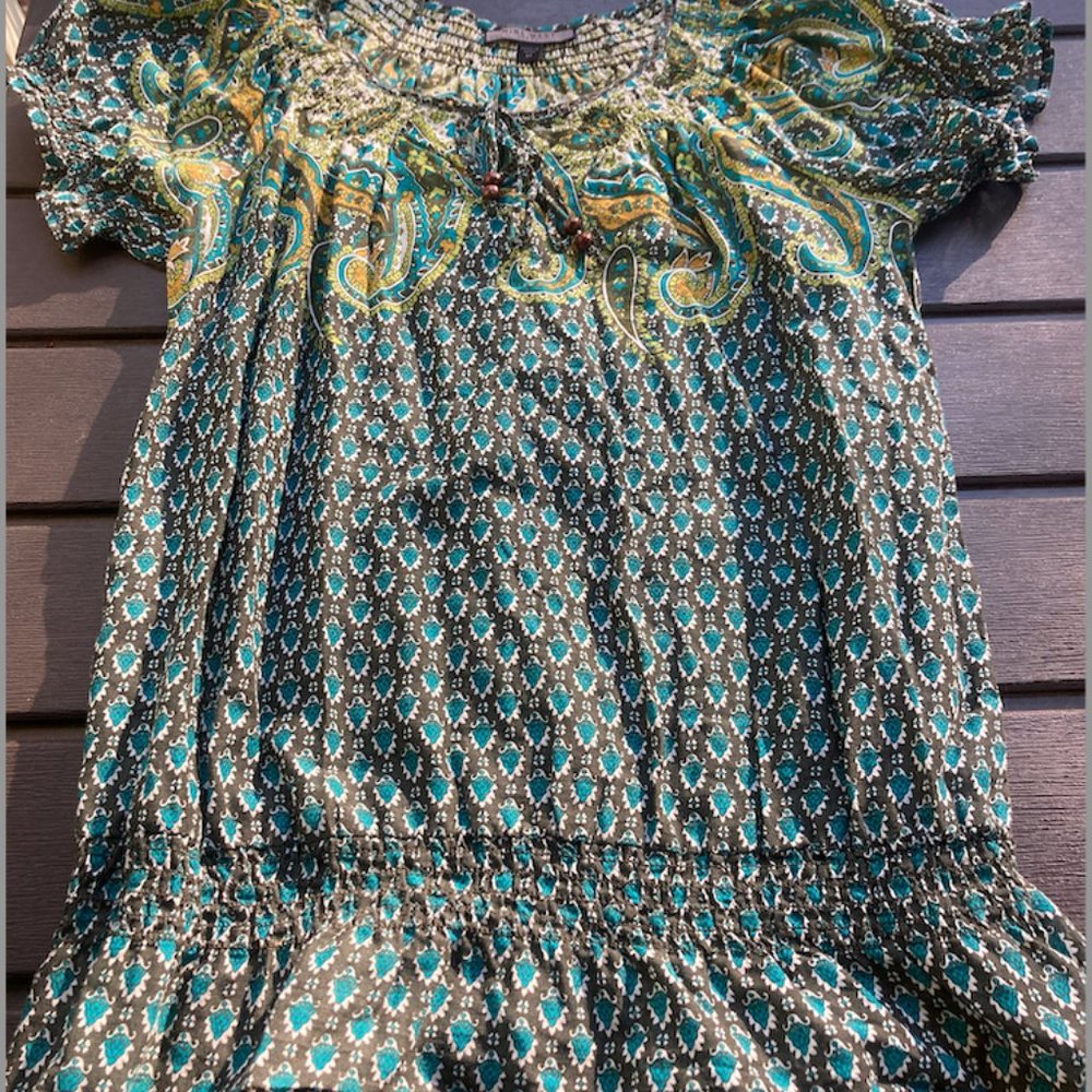 Two Nine West Paisley Tunic Tops M